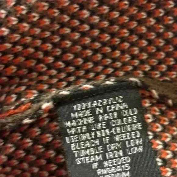 Womens size medium super massive brand cardigan sweater, #D661 - Picture 4 of 5